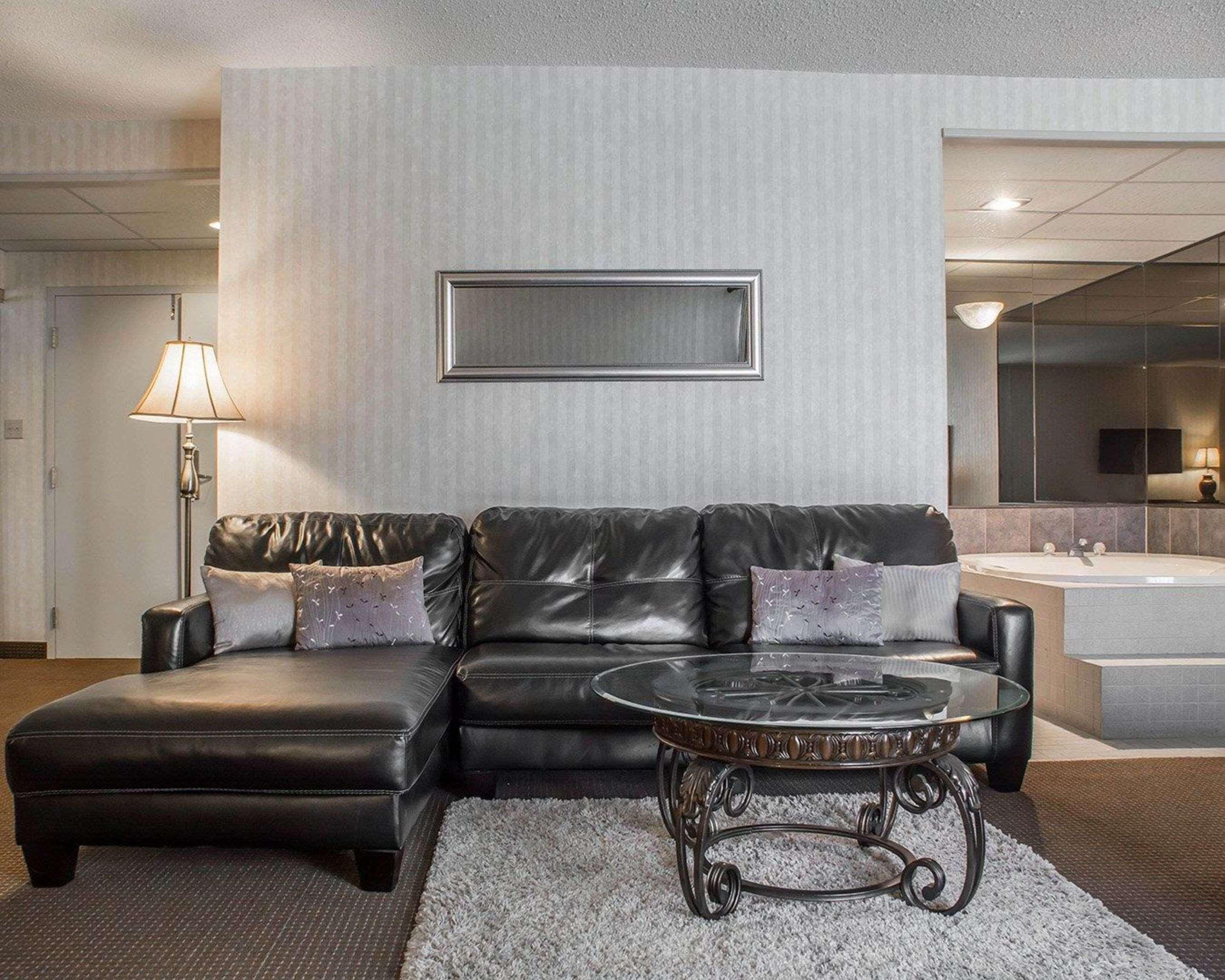Quality Hotel & Suites Woodstock Zewnętrze zdjęcie